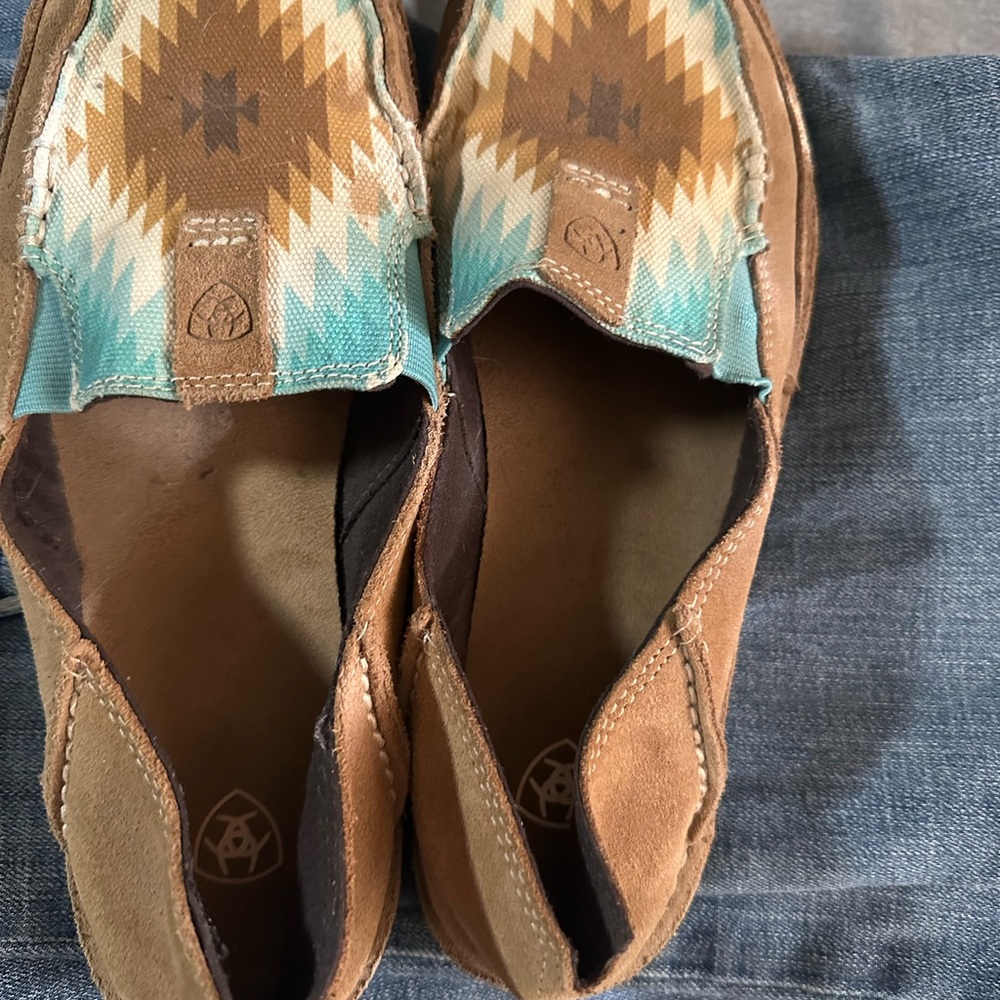 Ariat Aztec Cruisers
